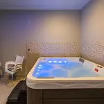 Apartment In With Sea View & Sauna *